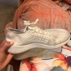 Decently worn  Nike frees. They are small on me